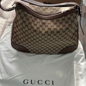 BRAND NEW NEVER USED!  Gucci Bree Hobo GG Large